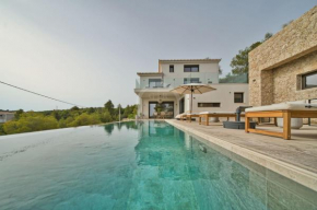 Evelinas View